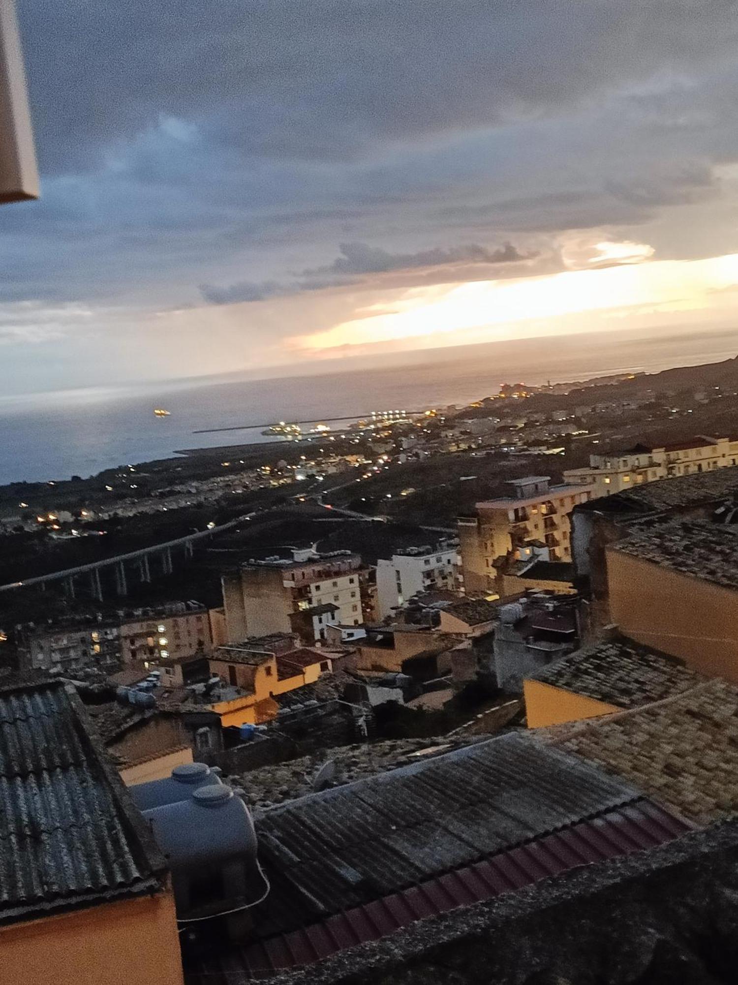 Afena Rent Bedrooms Agrigento Bagian luar foto