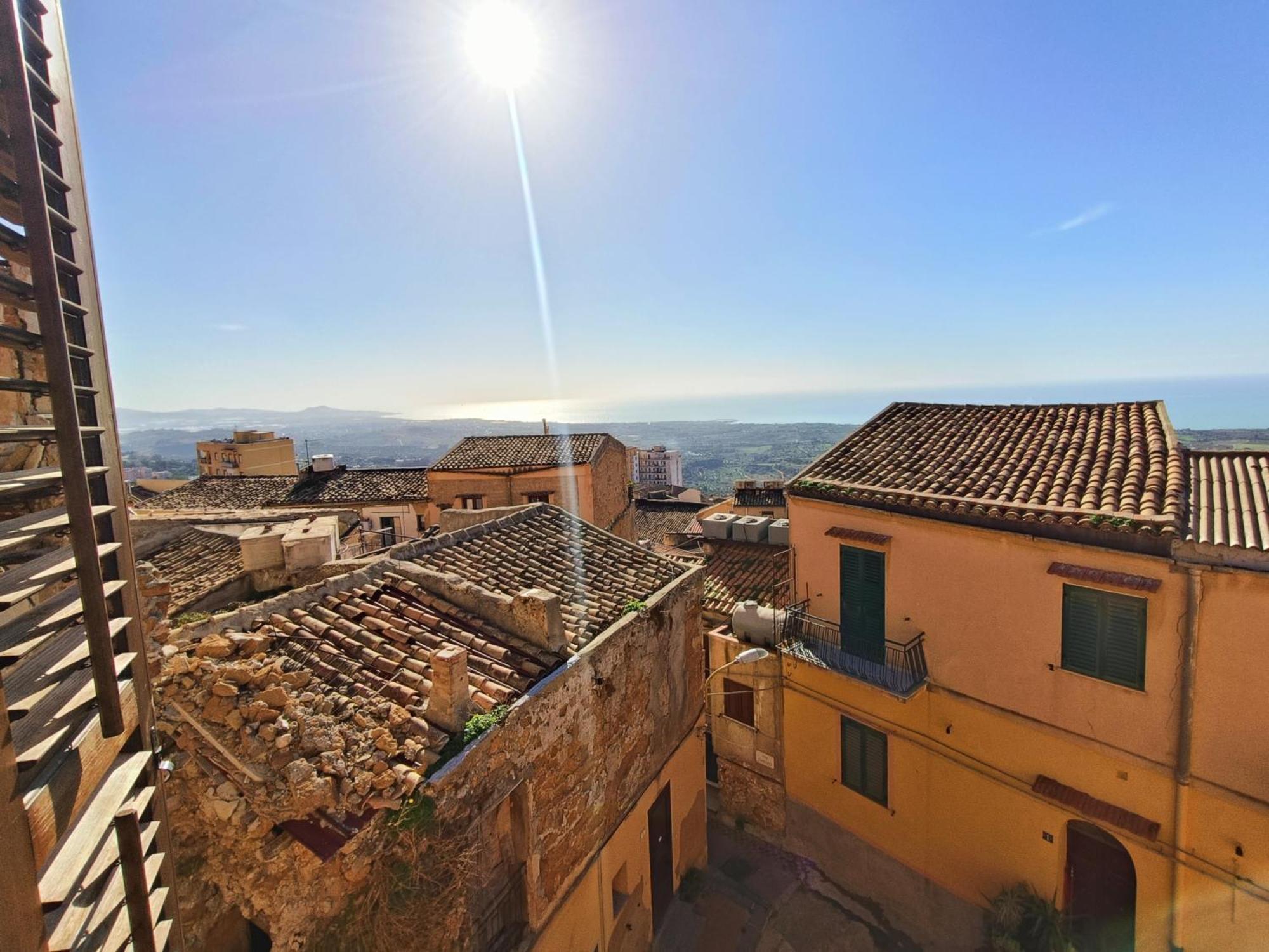Afena Rent Bedrooms Agrigento Bagian luar foto