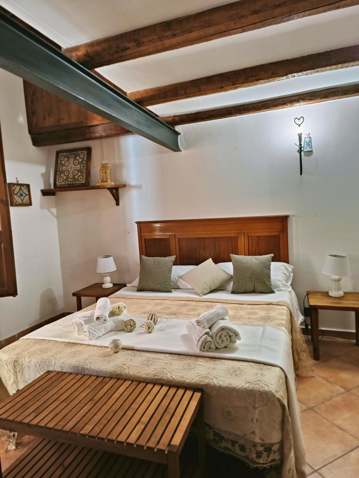 Afena Rent Bedrooms Agrigento Bagian luar foto
